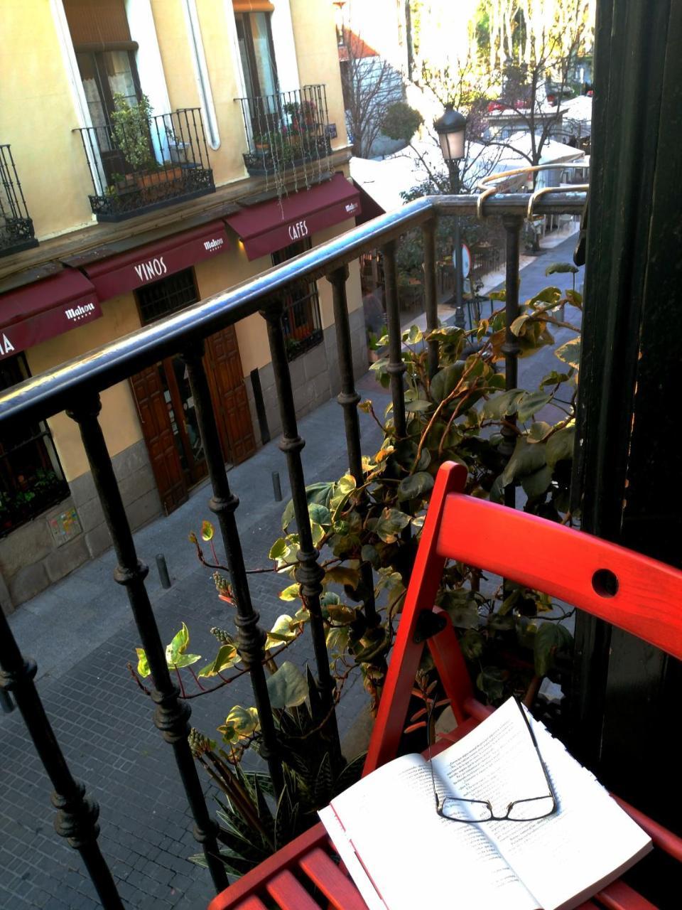 Hostal Bruna Paseo Del Prado Hotel Madrid Exterior photo